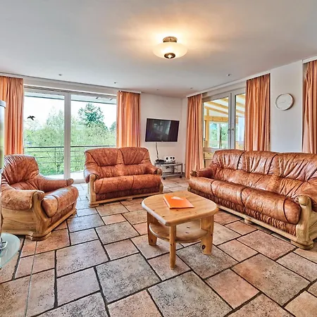 Tasteful With Private Pool, Cleaning Included * Hellenthal