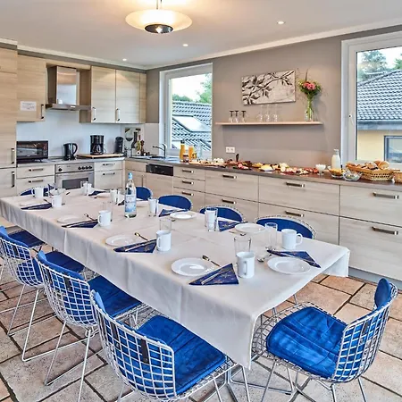 Tasteful With Private Pool, Cleaning Included