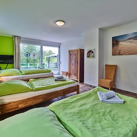 Tasteful With Private Pool, Cleaning Included Hellenthal