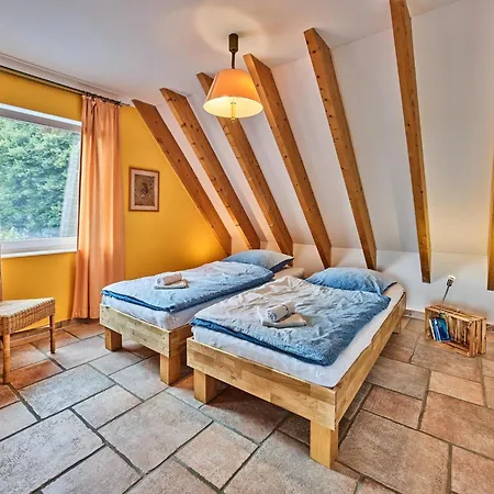 Tasteful With Private Pool, Cleaning Included Casa de Férias Hellenthal